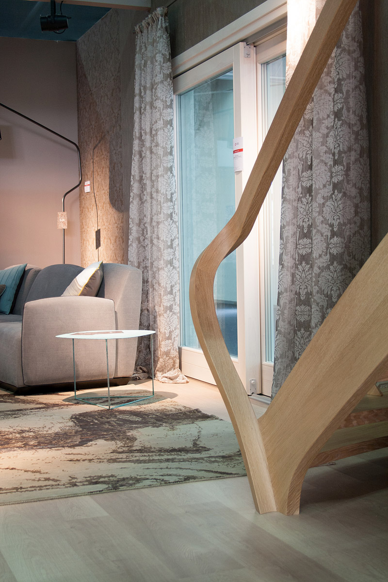 Scala in legno con curve