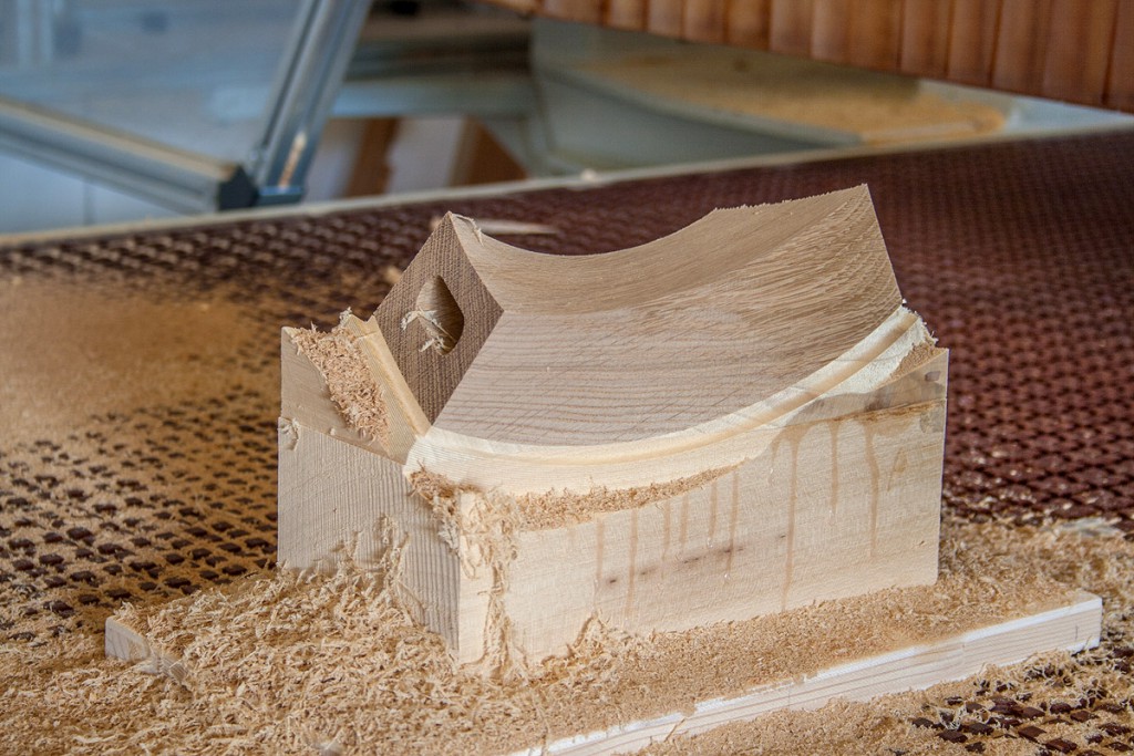 Scala in legno con curve